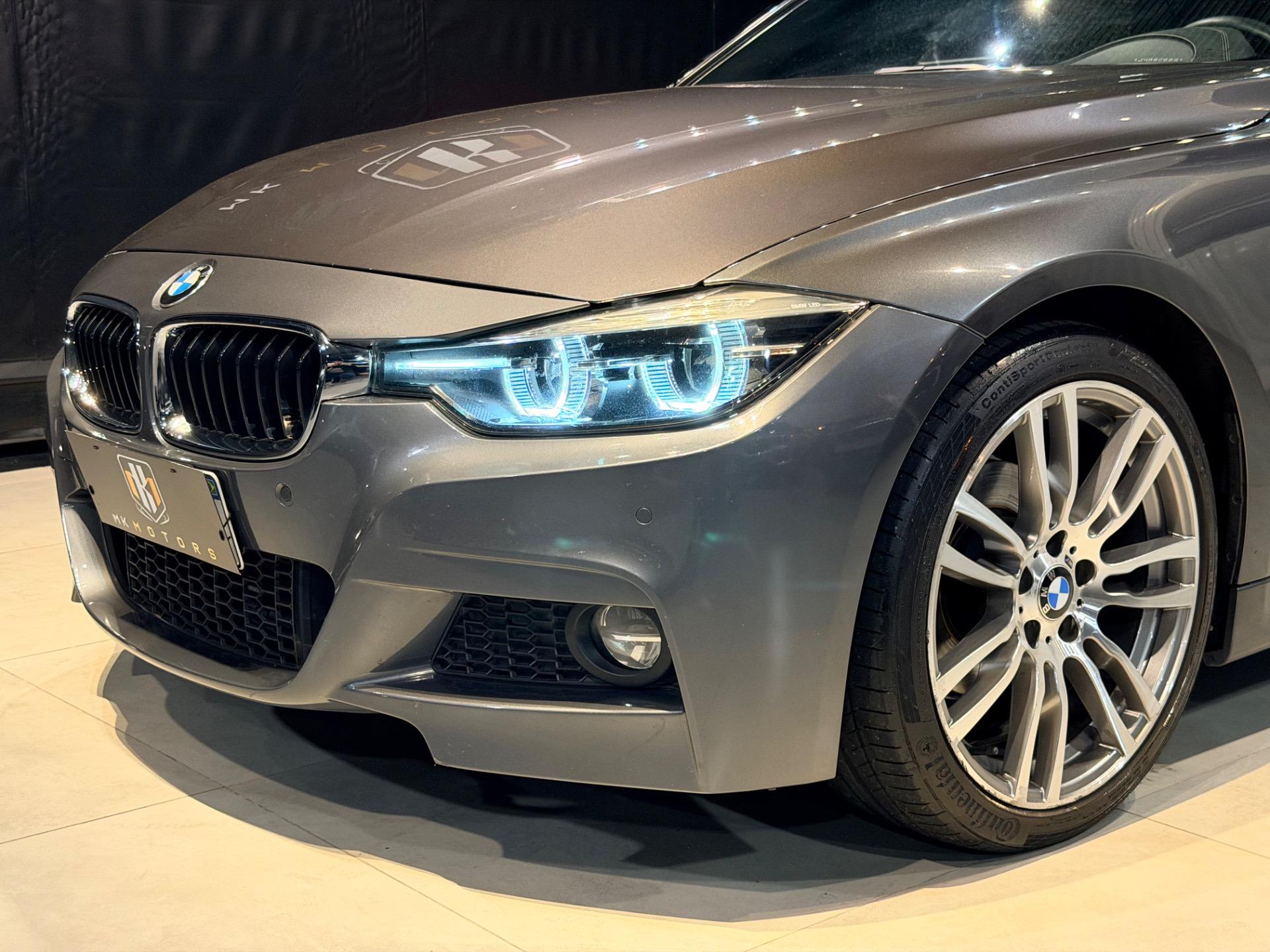 BMW 320I - Foto