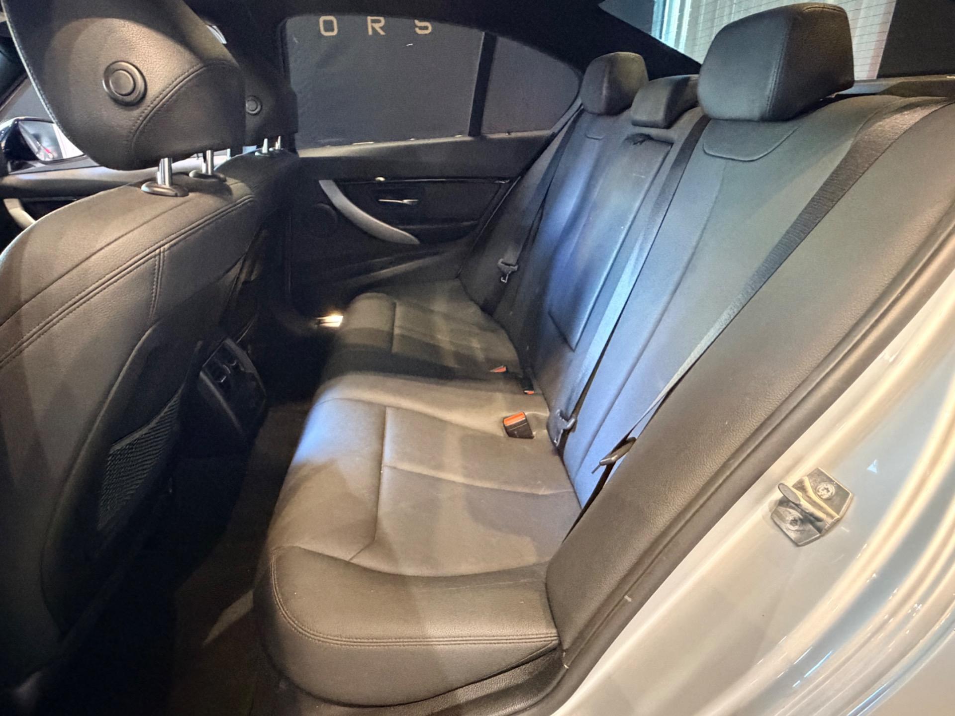 BMW 320I - Foto