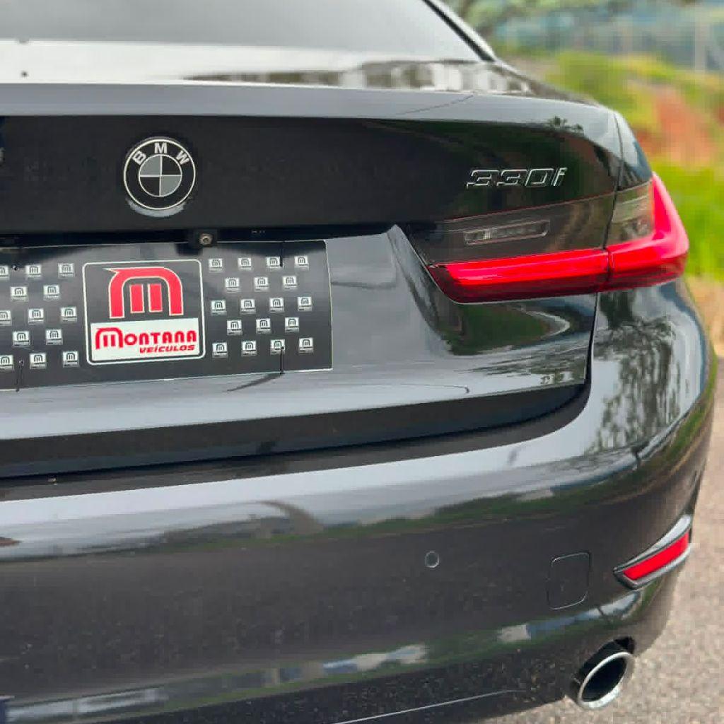 BMW 330I - Foto
