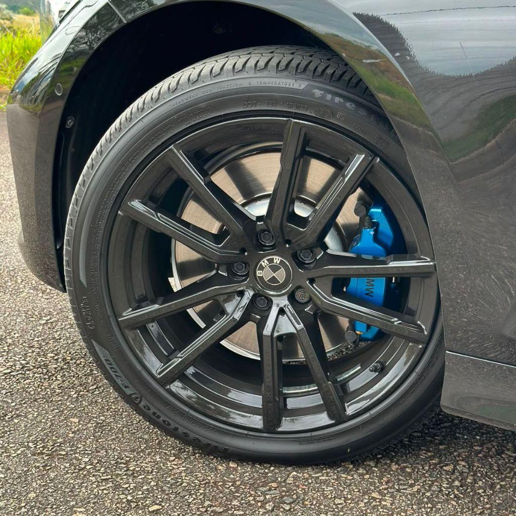 BMW 330I - Foto