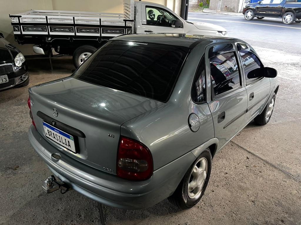 CHEVROLET Classic Sedan - Foto