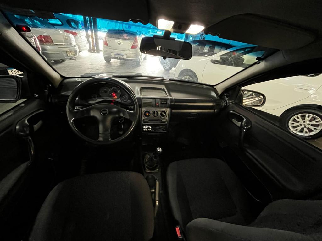 CHEVROLET Classic Sedan - Foto