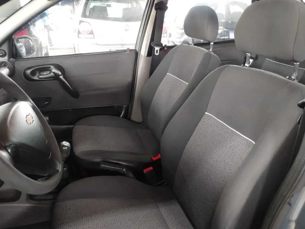 CHEVROLET Classic Sedan - Foto