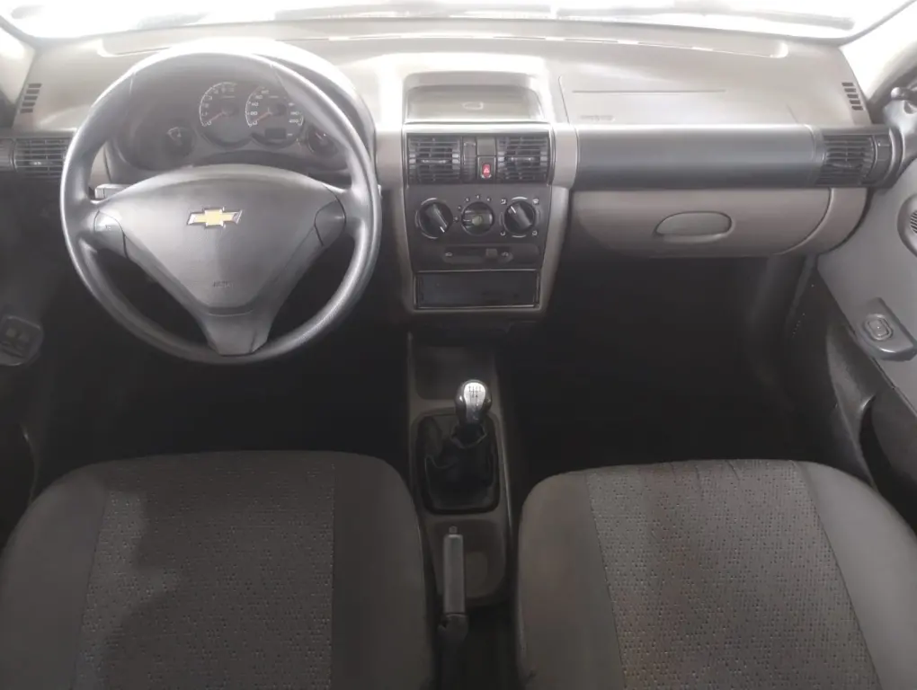 CHEVROLET Classic Sedan - Foto