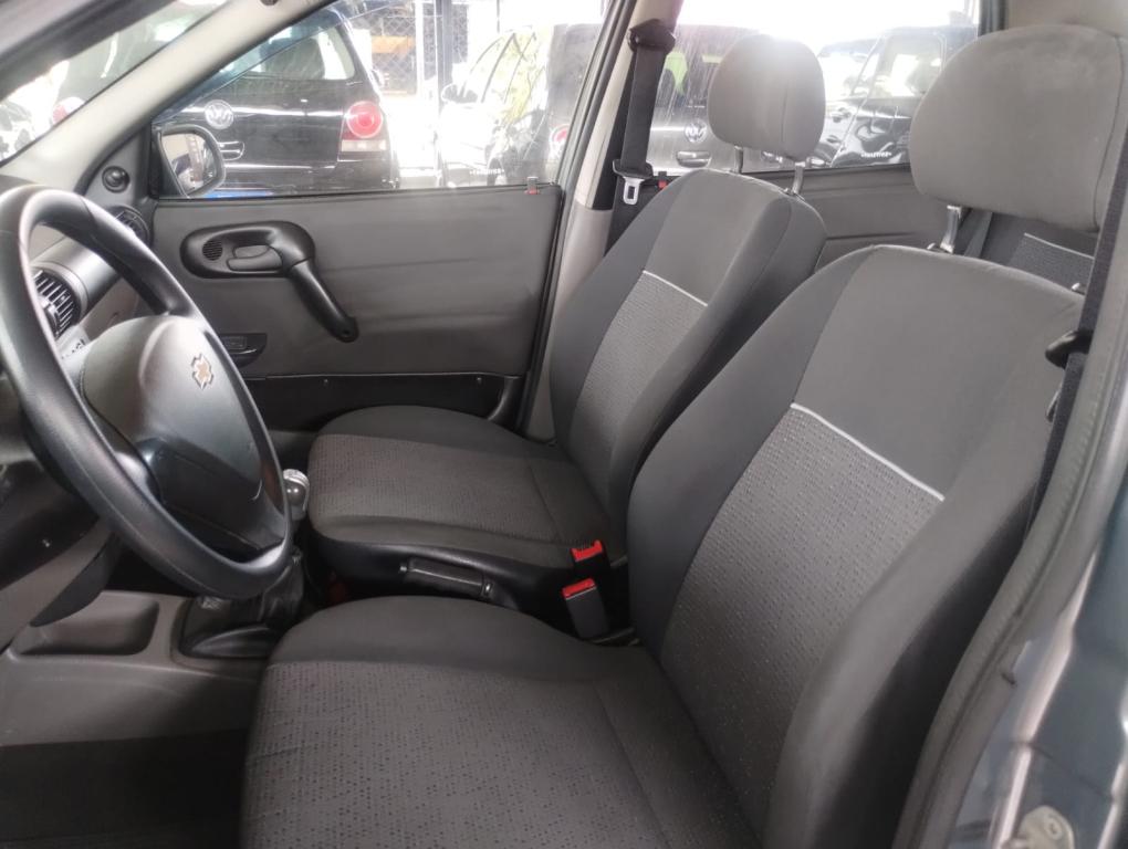 CHEVROLET Classic Sedan - Foto