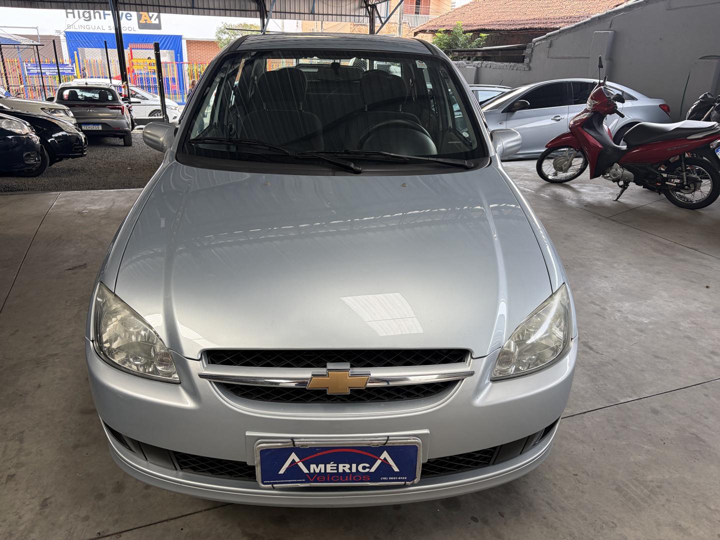 CHEVROLET Classic Sedan - Foto