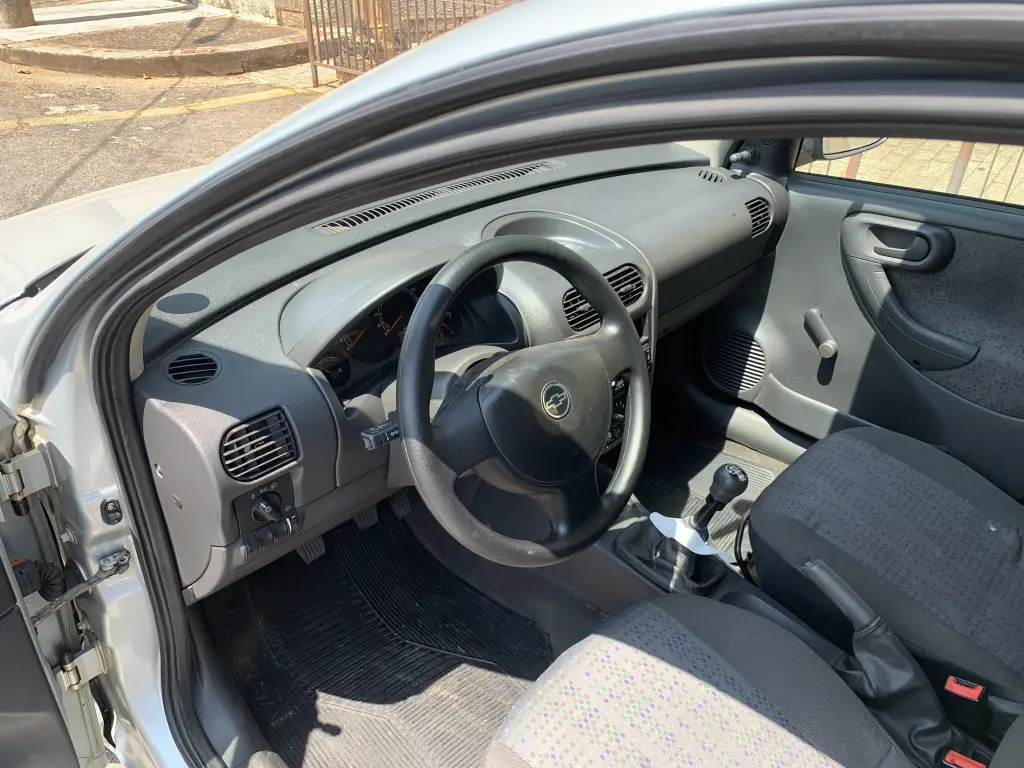 CHEVROLET Corsa Hatch - Foto