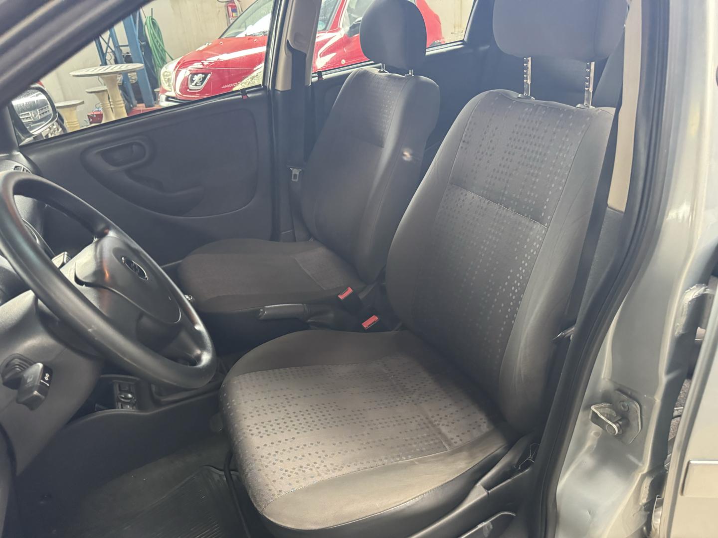 CHEVROLET Corsa Hatch - Foto