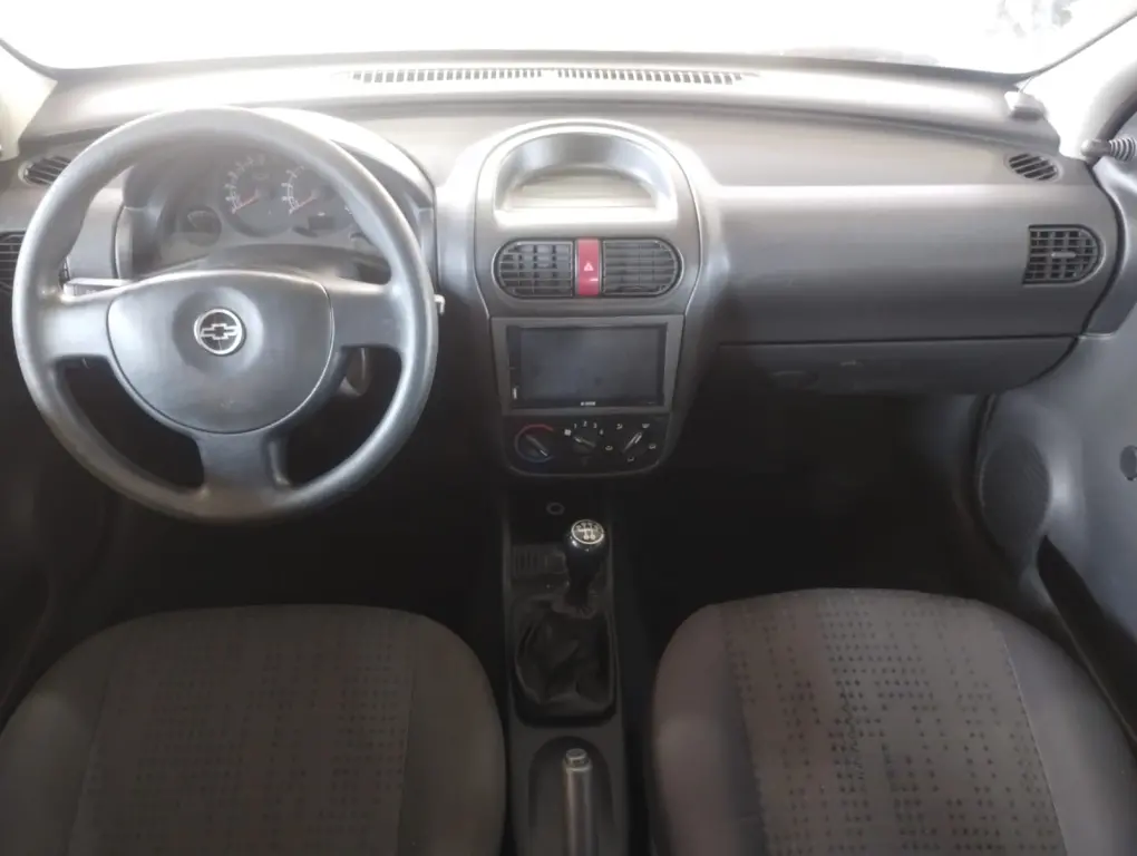 CHEVROLET Corsa Hatch - Foto