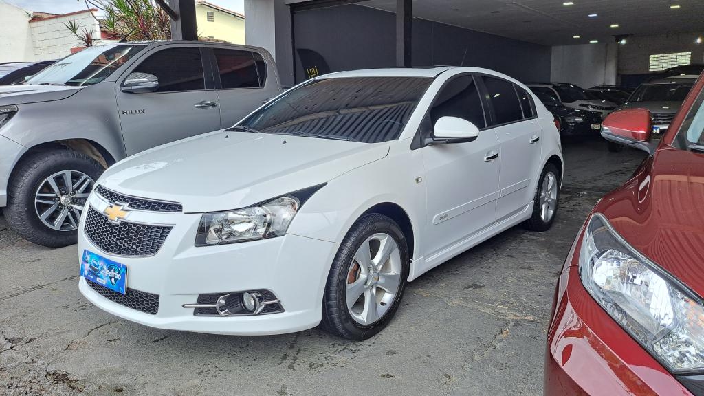 CHEVROLET Cruze Hatch - Foto