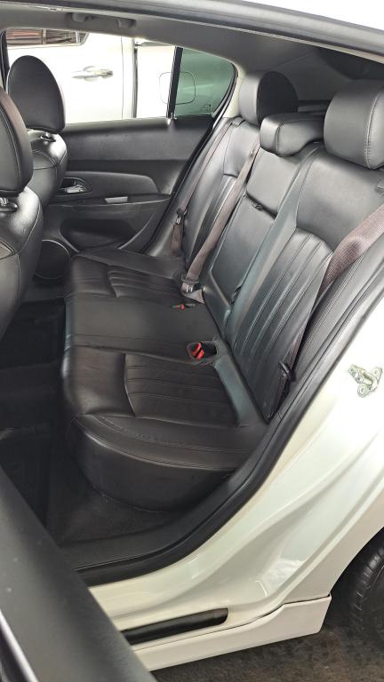 CHEVROLET Cruze Hatch - Foto