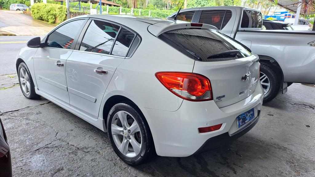 CHEVROLET Cruze Hatch - Foto