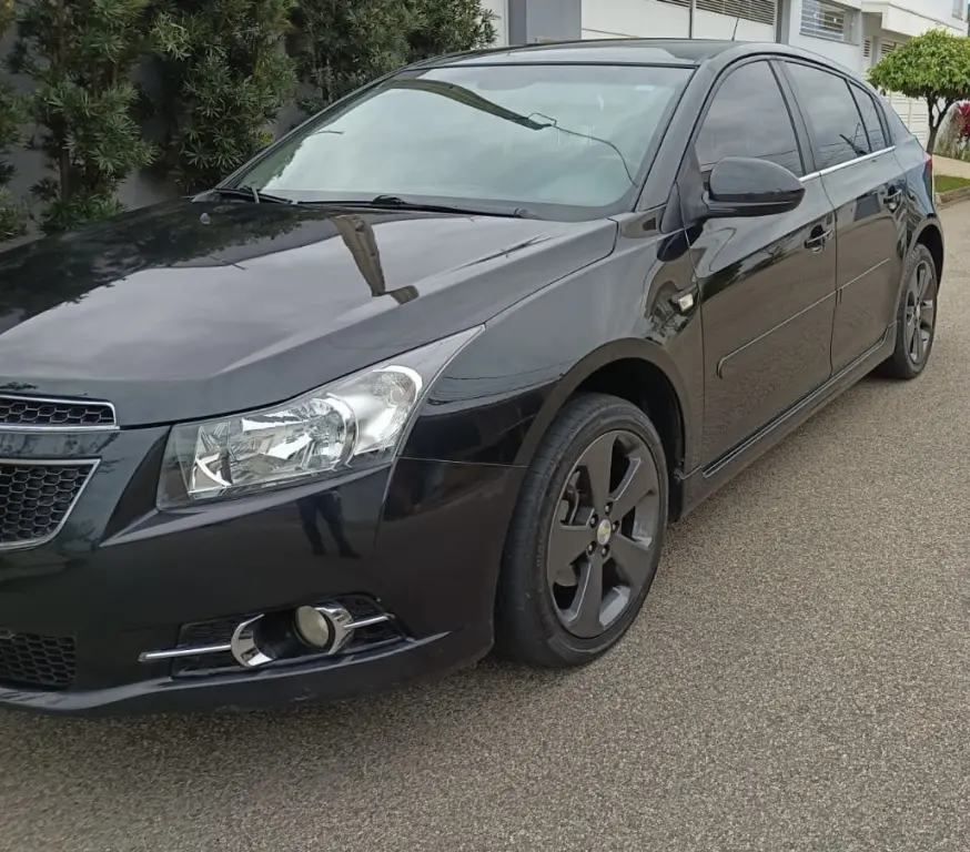 CHEVROLET Cruze Hatch - Foto