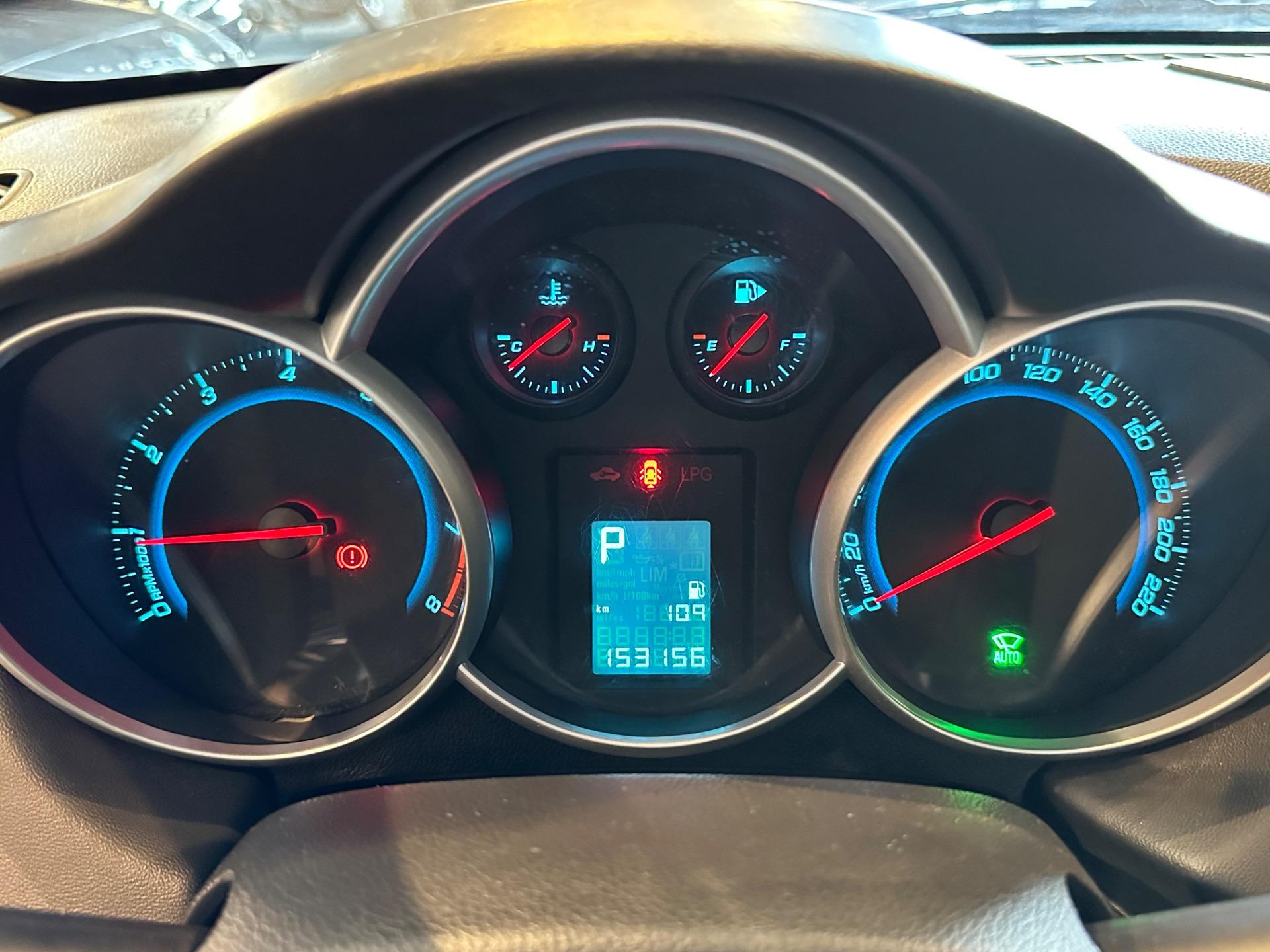 CHEVROLET Cruze Sedan - Foto