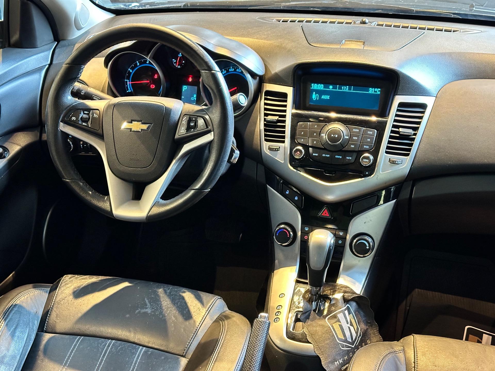 CHEVROLET Cruze Sedan - Foto