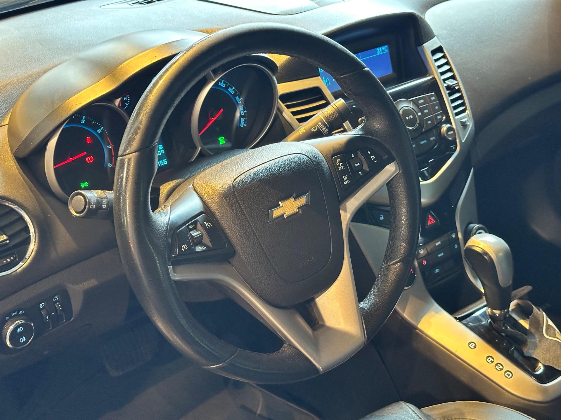 CHEVROLET Cruze Sedan - Foto