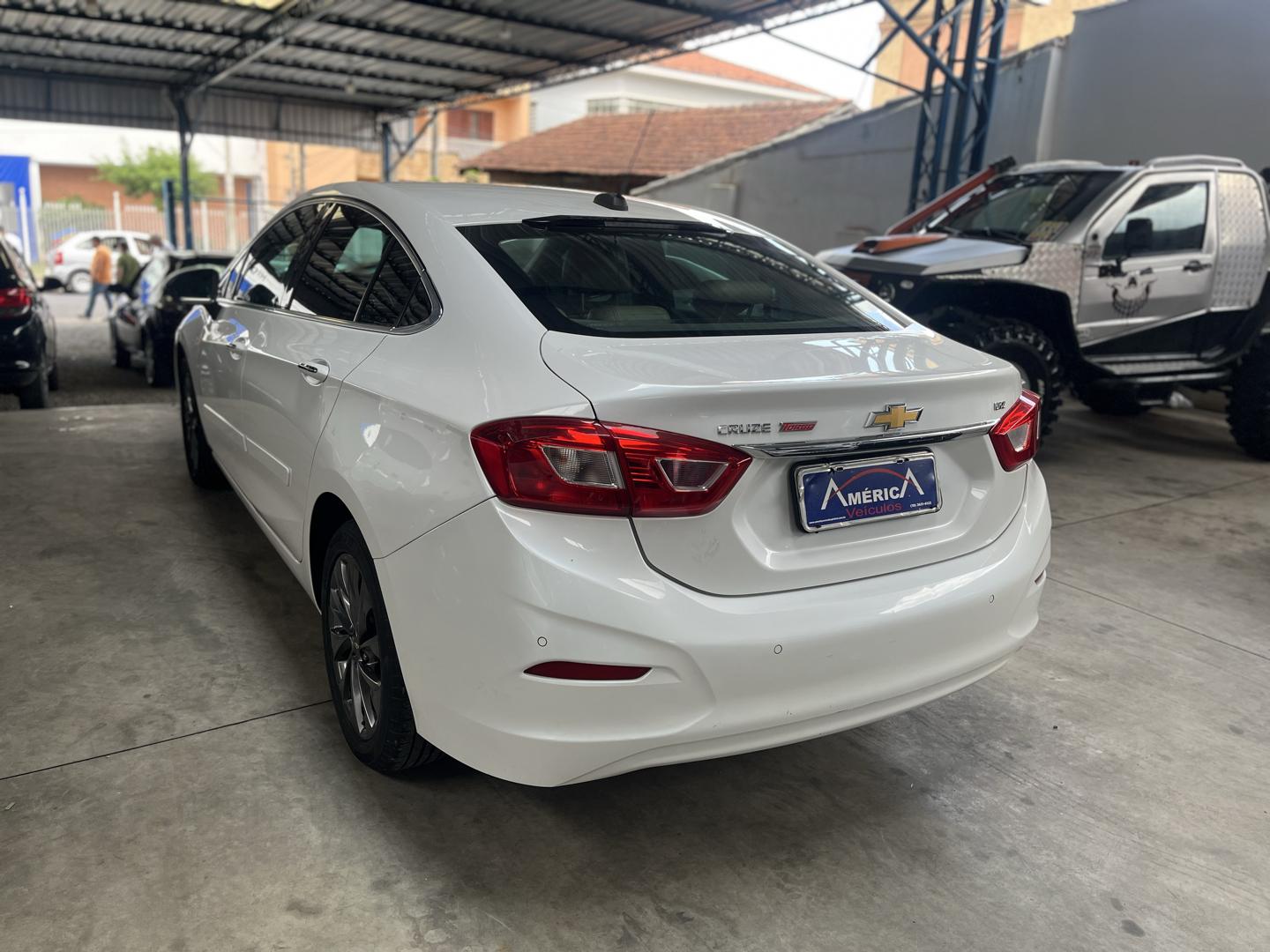 CHEVROLET Cruze Sedan - Miniatura