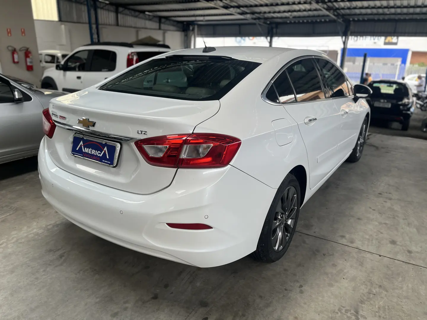 CHEVROLET Cruze Sedan - Foto