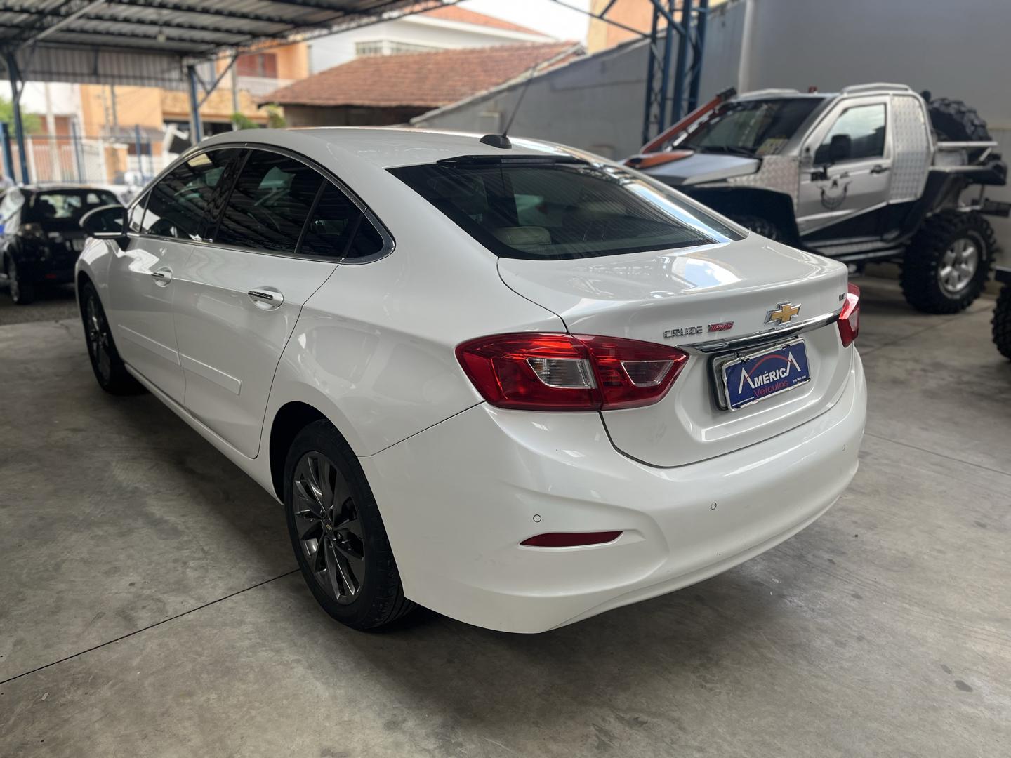 CHEVROLET Cruze Sedan - Miniatura