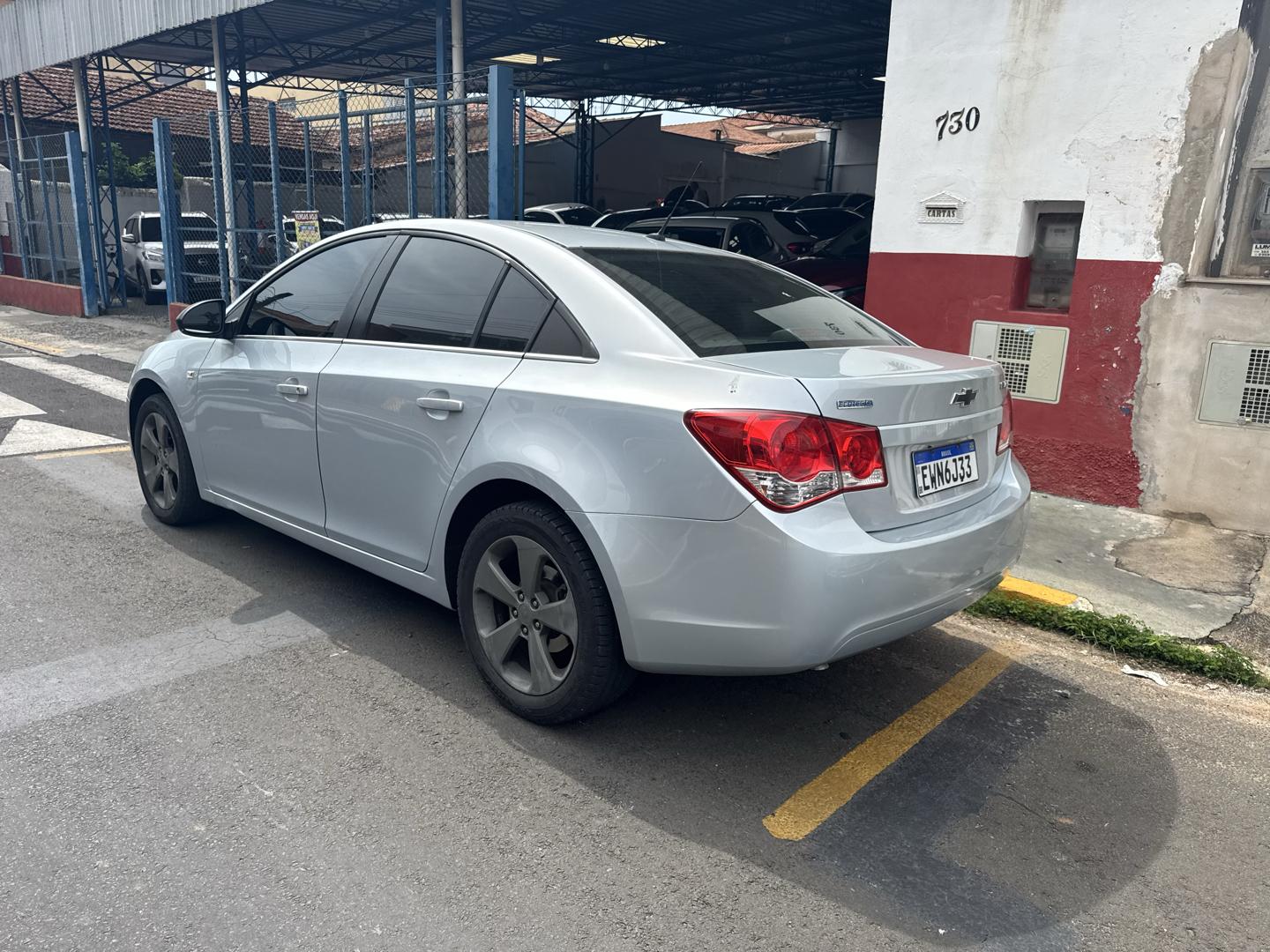 CHEVROLET Cruze Sedan - Foto