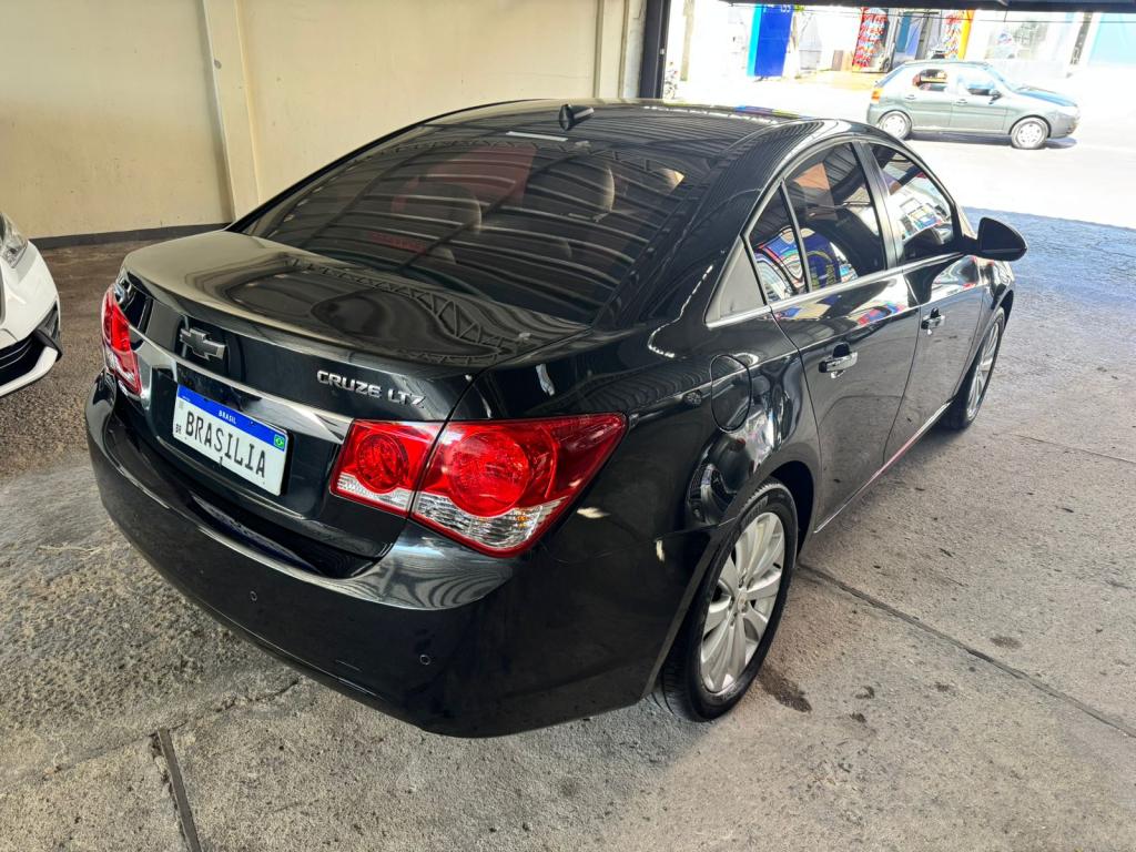 CHEVROLET Cruze Sedan - Foto
