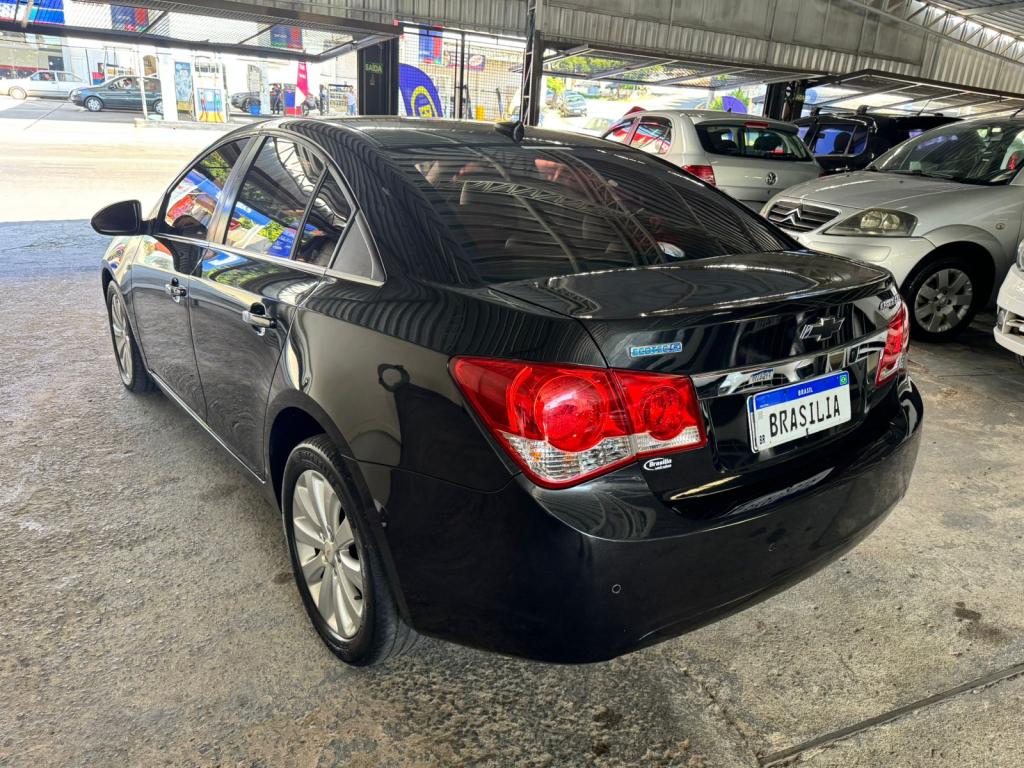 CHEVROLET Cruze Sedan - Foto