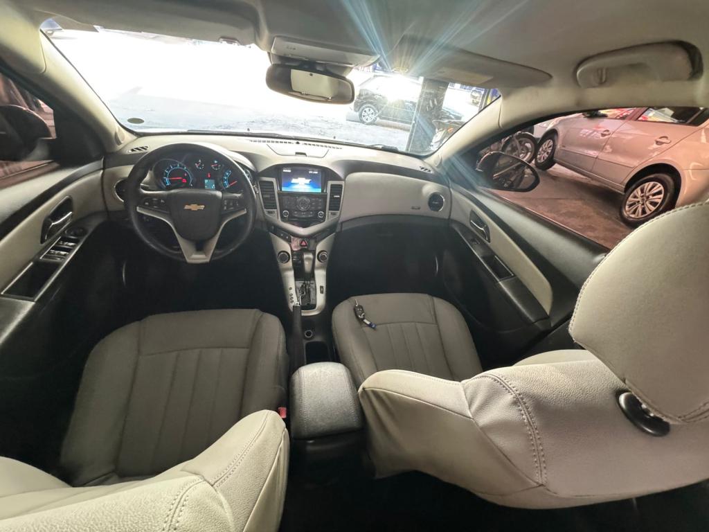 CHEVROLET Cruze Sedan - Foto