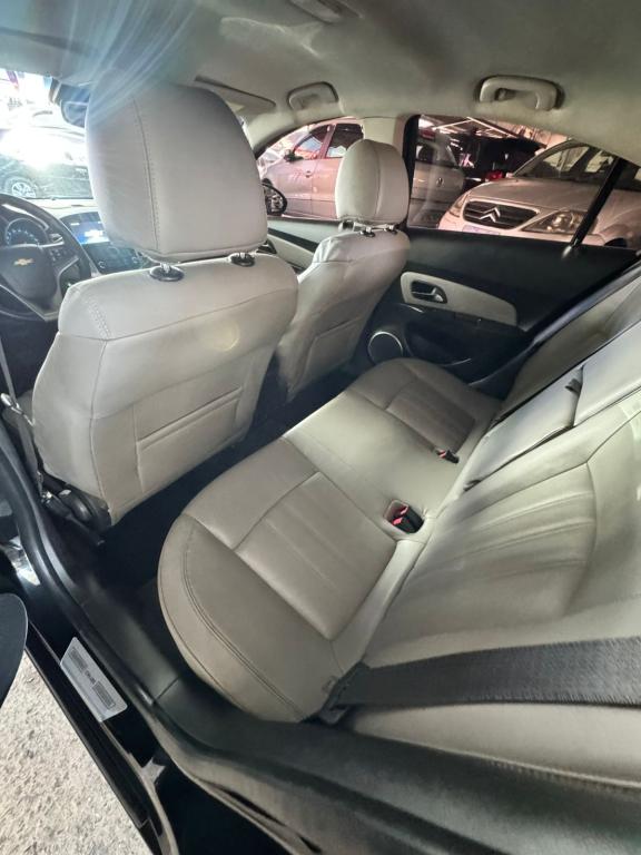 CHEVROLET Cruze Sedan - Foto