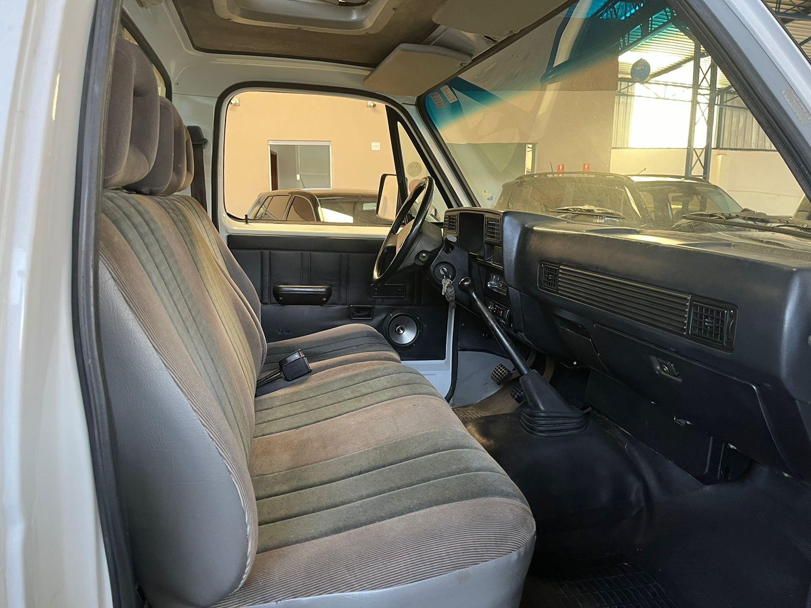 CHEVROLET D20 - Foto