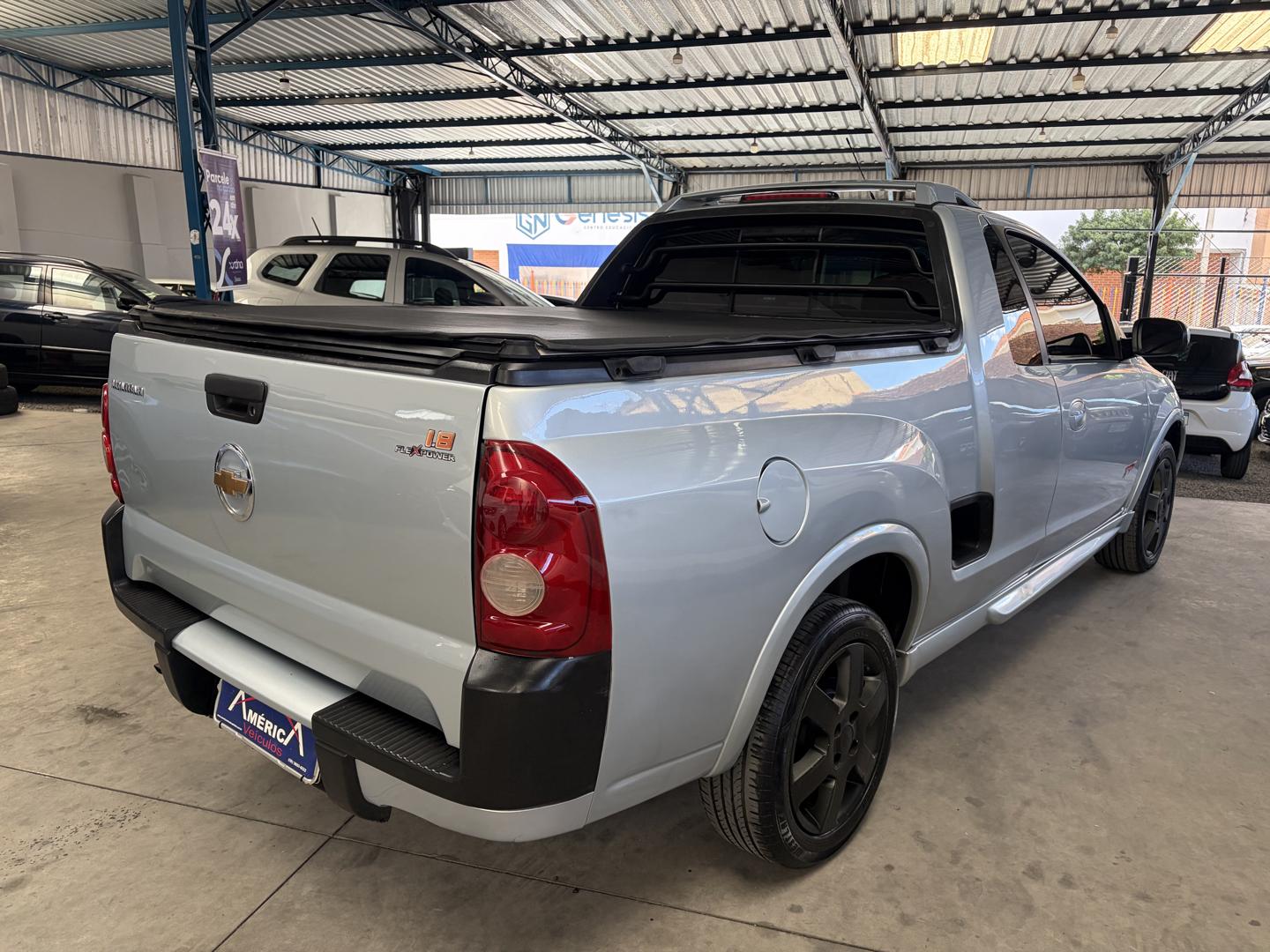CHEVROLET Montana - Foto