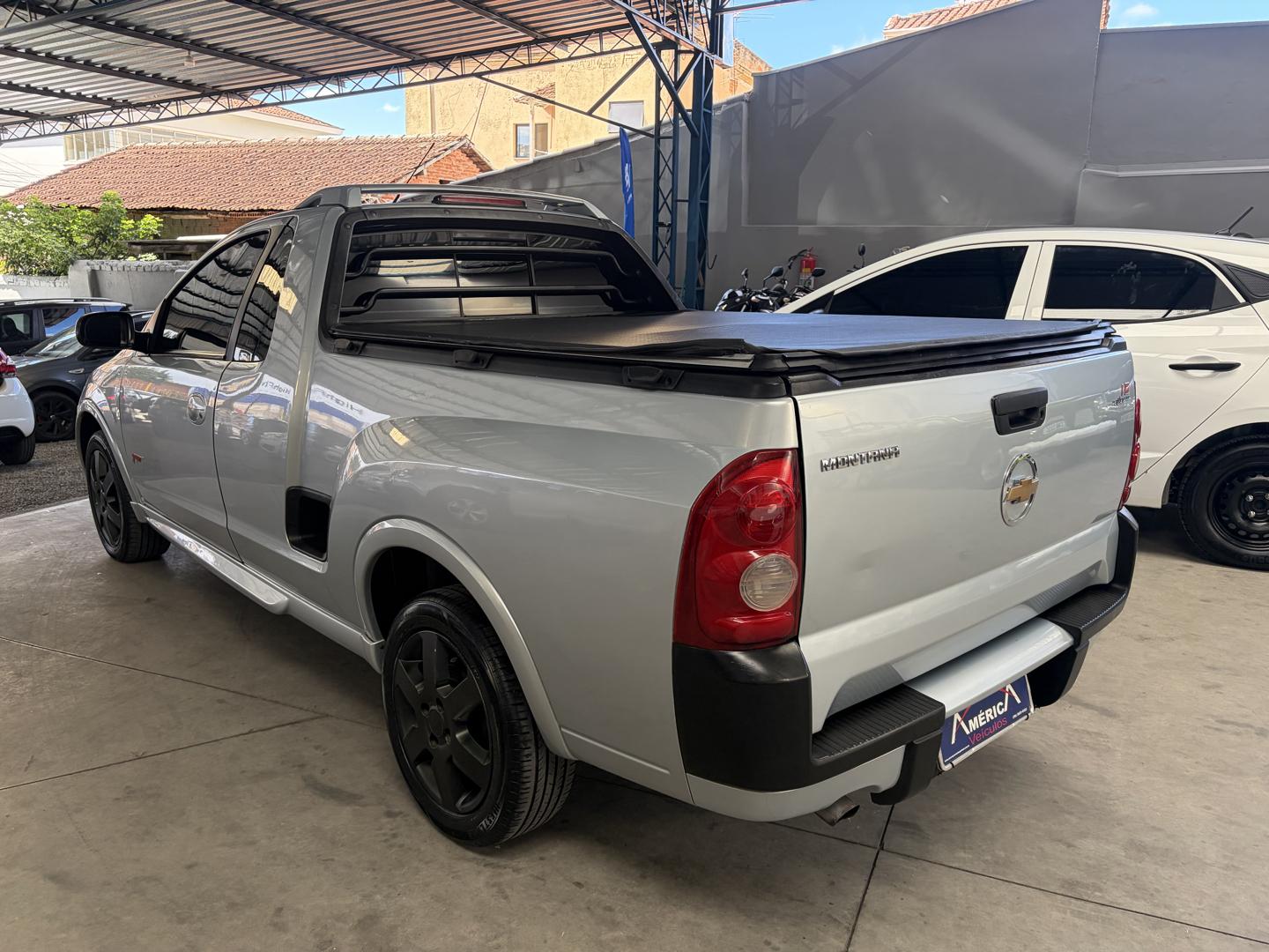 CHEVROLET Montana - Foto
