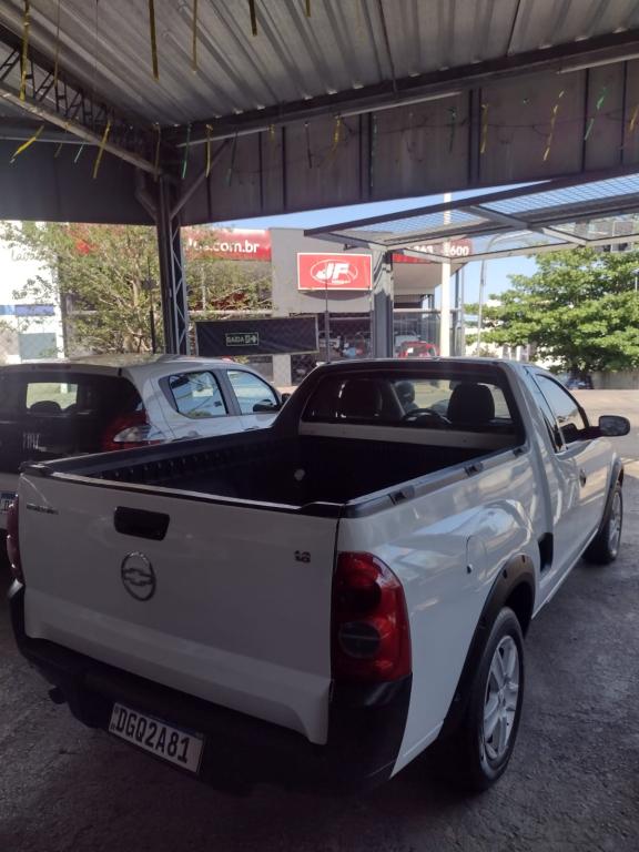 CHEVROLET Montana - Foto