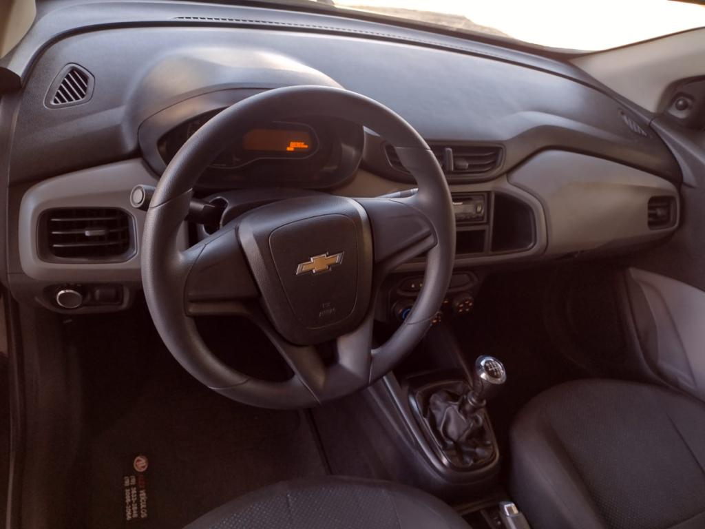 CHEVROLET Onix Hatch - Foto