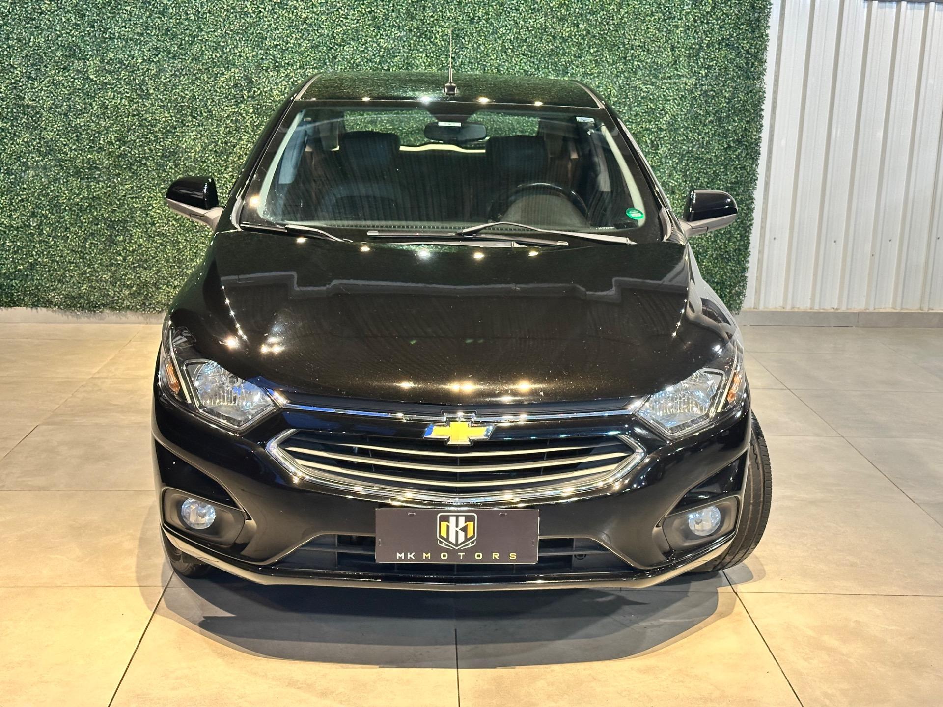 CHEVROLET Onix Hatch - Foto