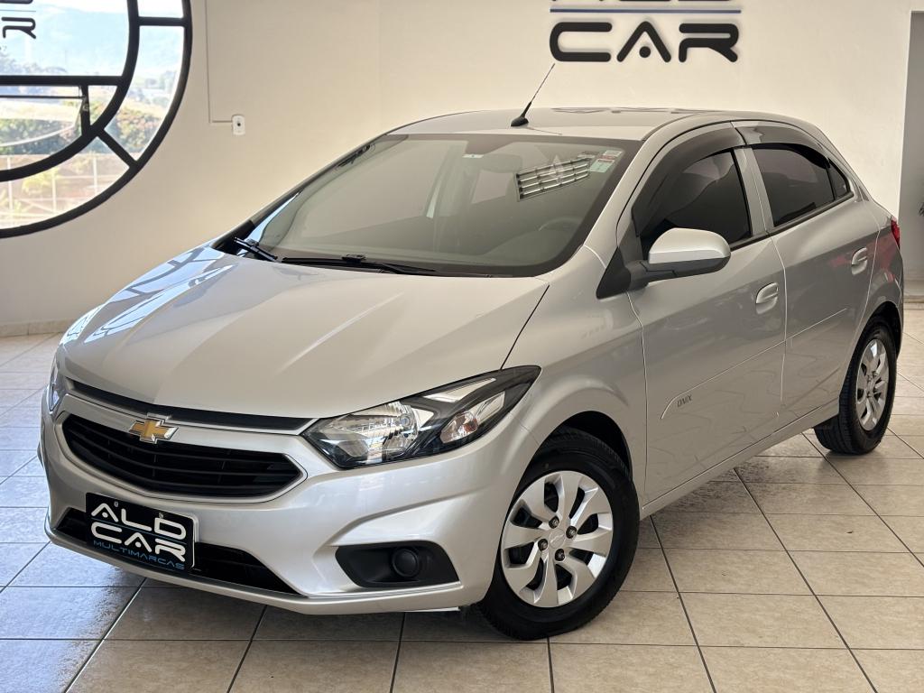 CHEVROLET Onix Hatch - Foto