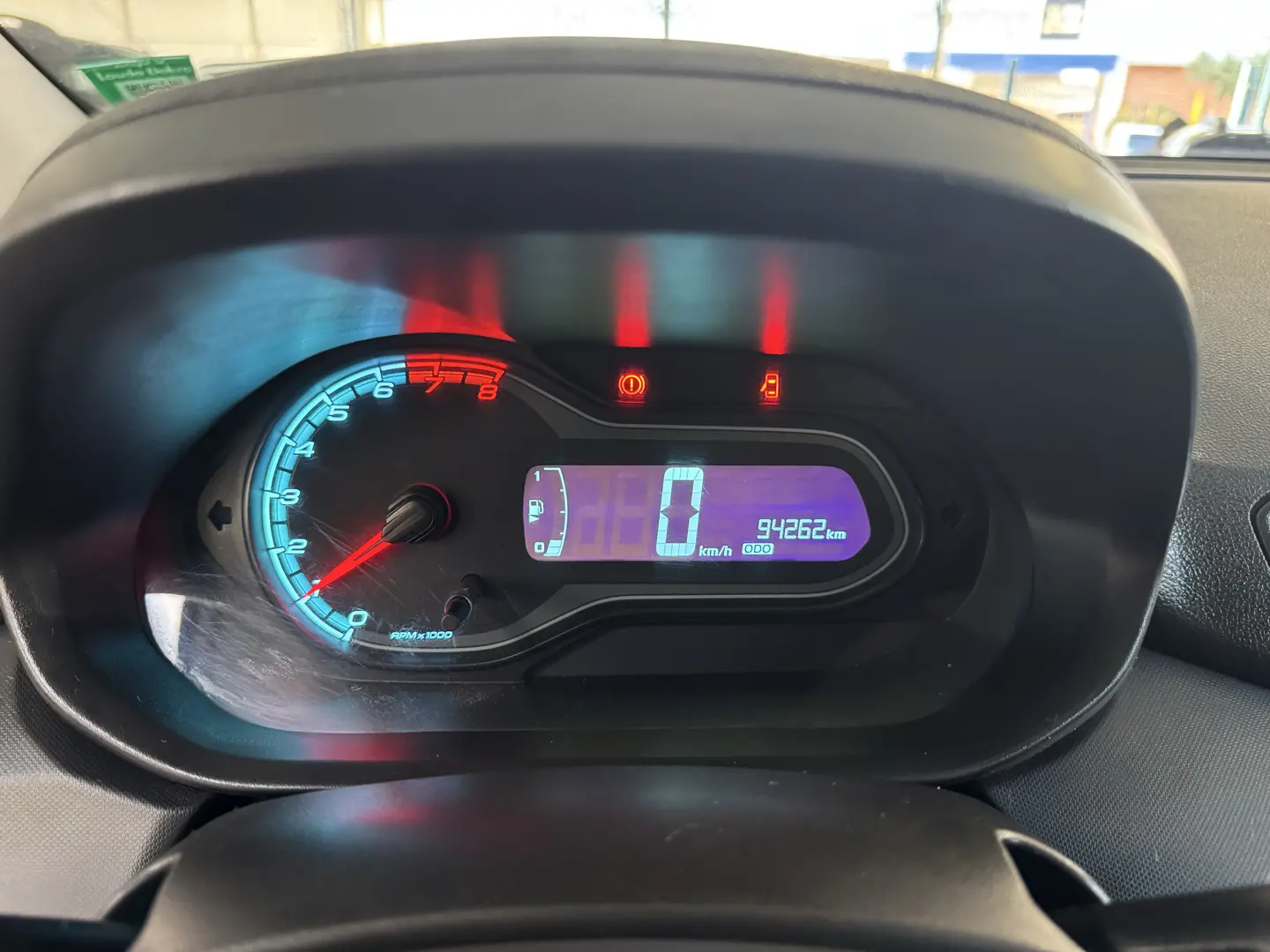 CHEVROLET Onix Hatch - Foto