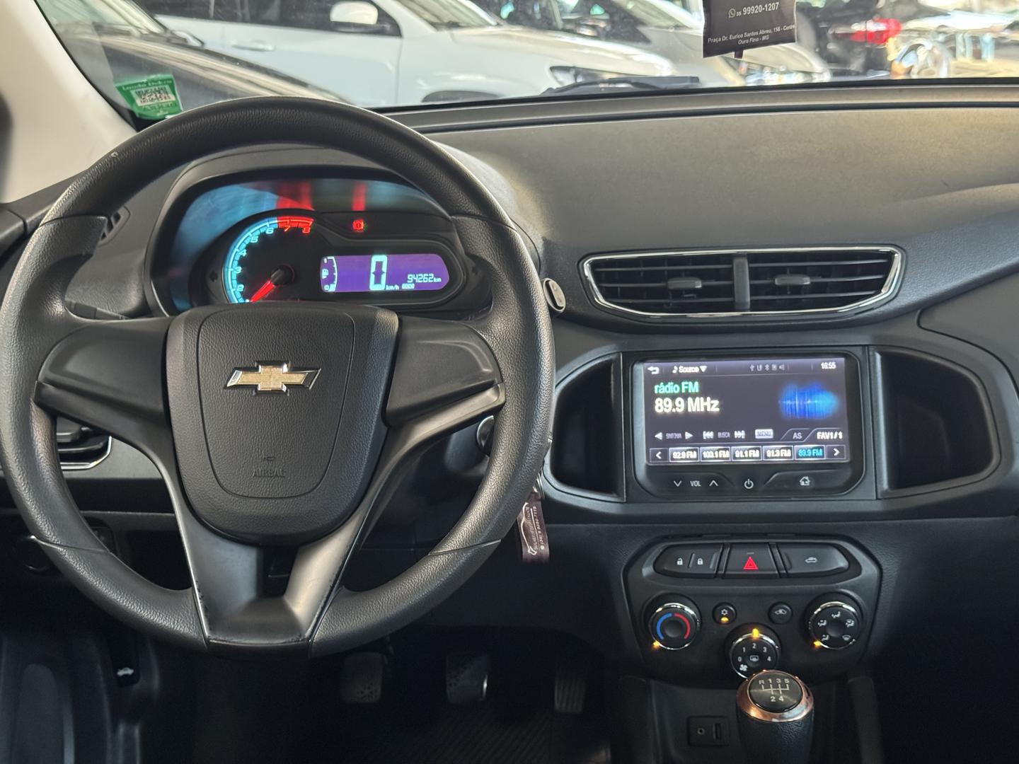 CHEVROLET Onix Hatch - Foto