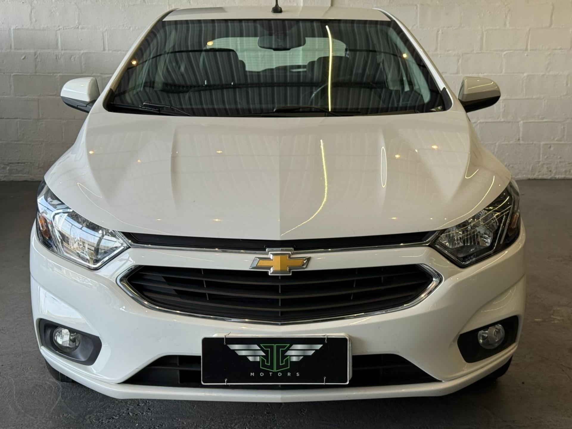 CHEVROLET Onix Hatch - Foto