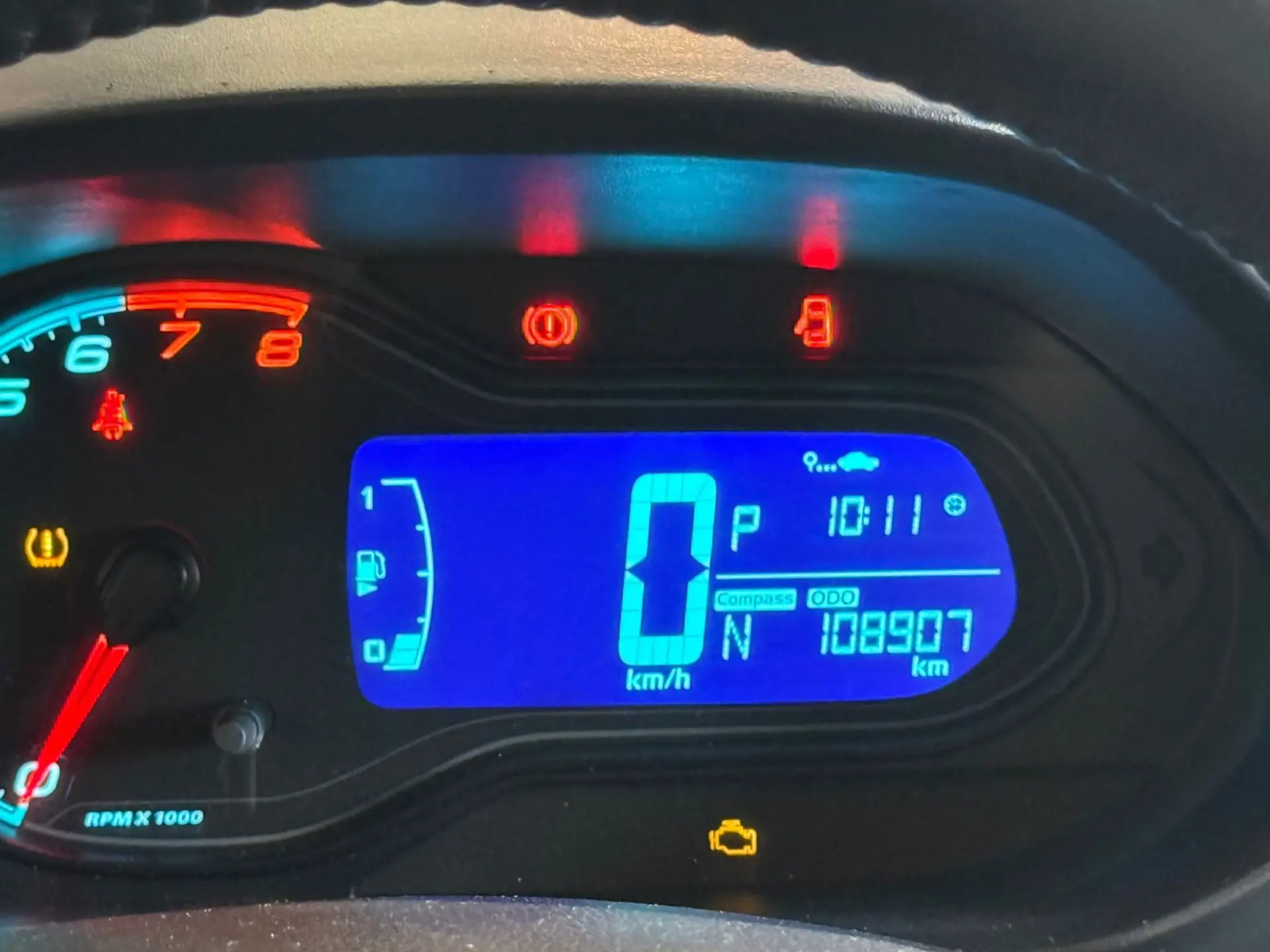 CHEVROLET Onix Hatch - Foto