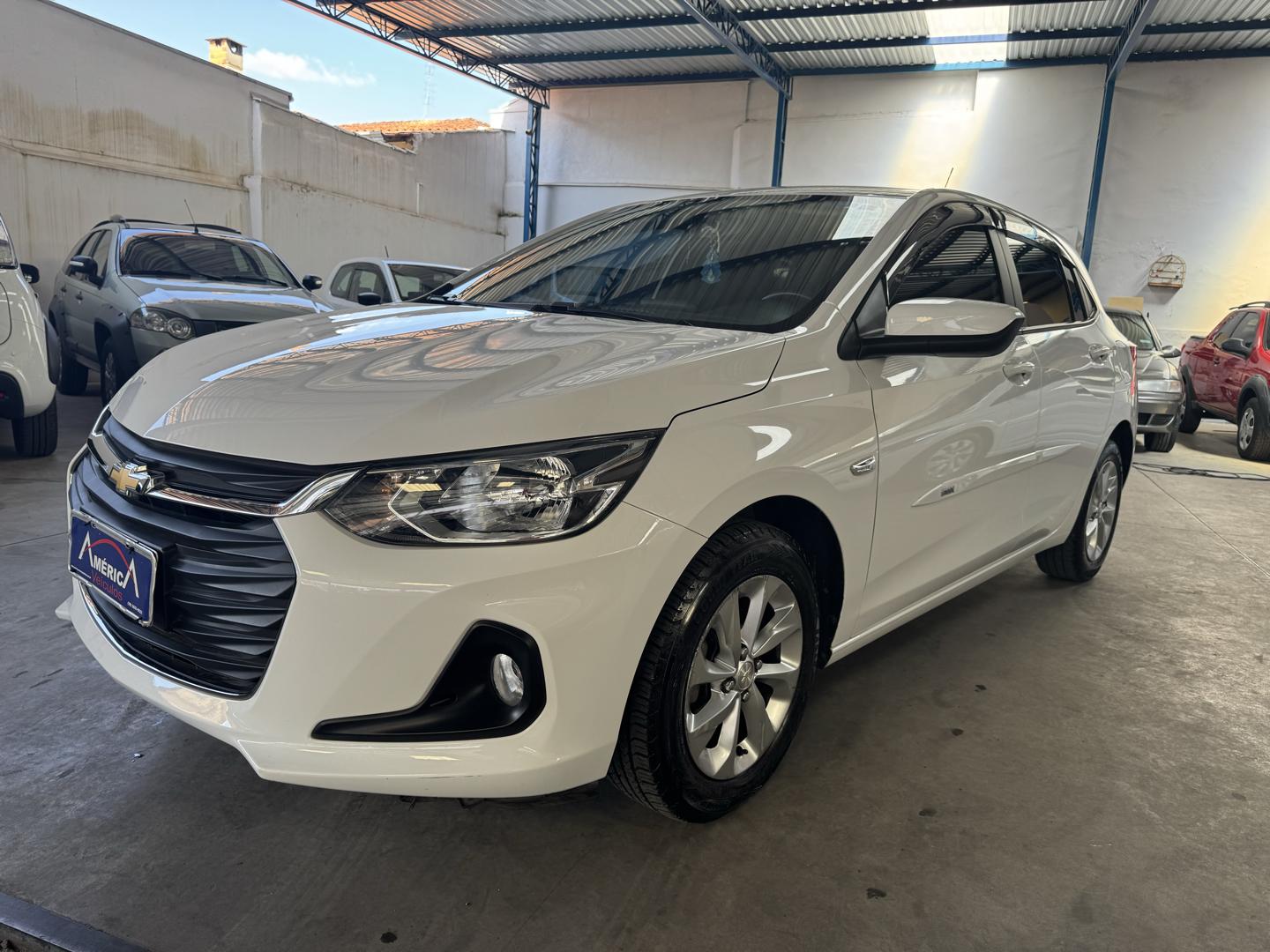 CHEVROLET Onix Hatch