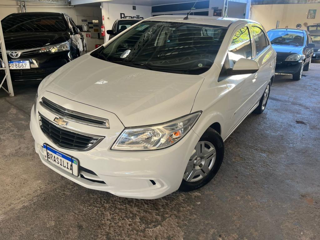 CHEVROLET Onix Hatch - Foto