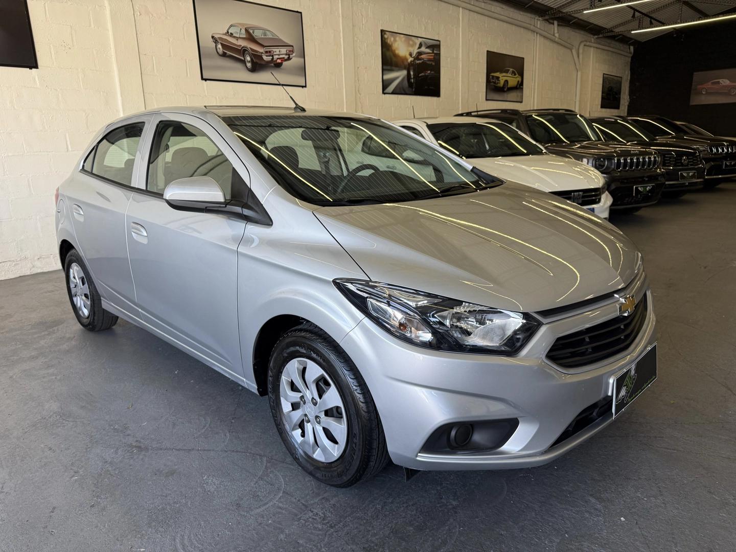 CHEVROLET Onix Hatch