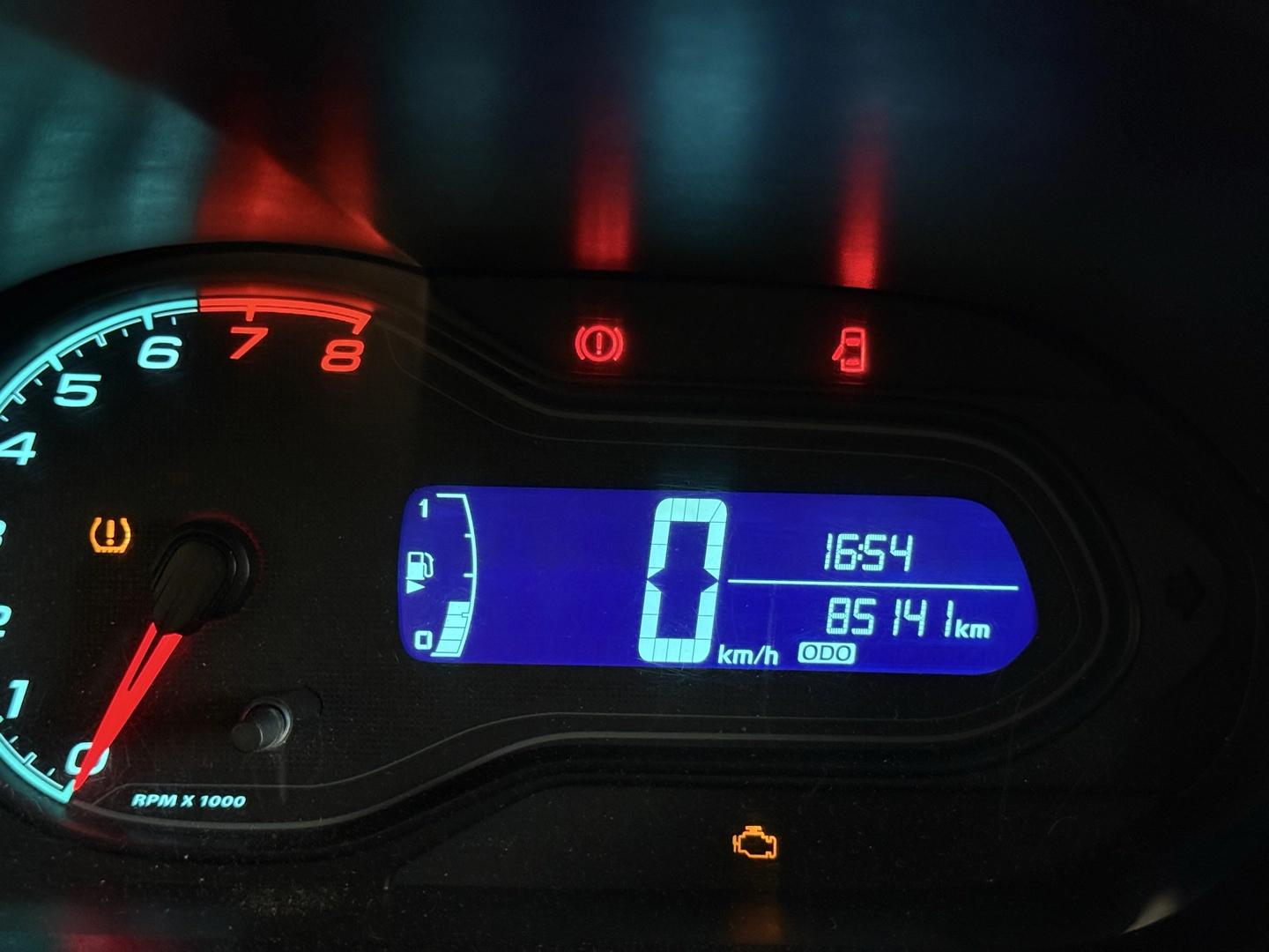 CHEVROLET Onix Hatch - Foto