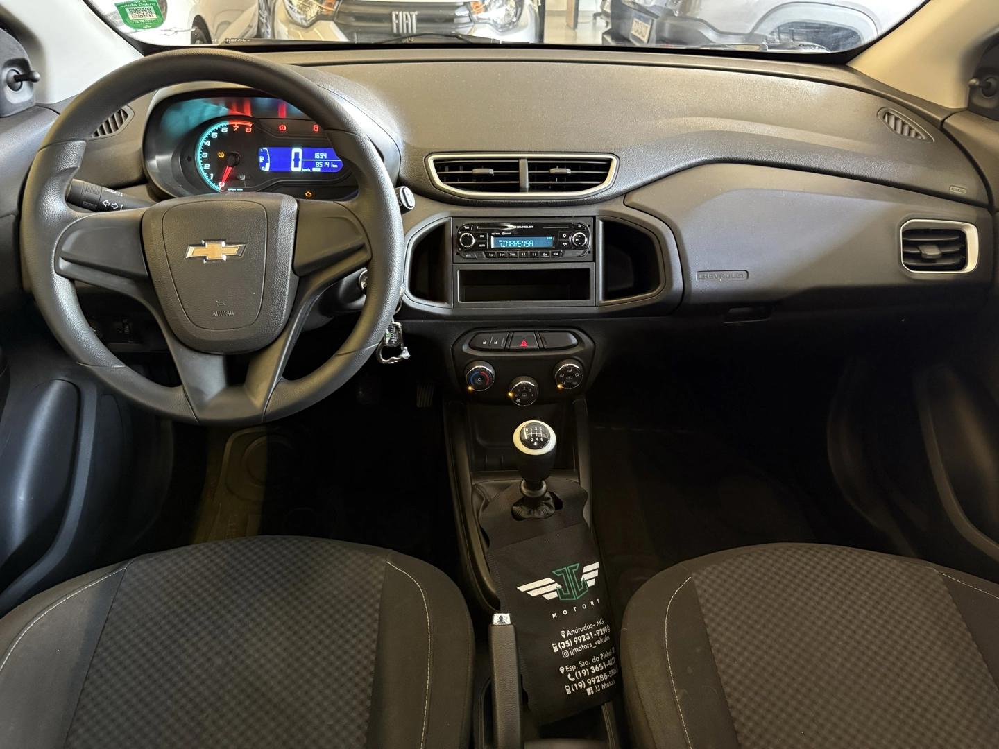 CHEVROLET Onix Hatch - Foto