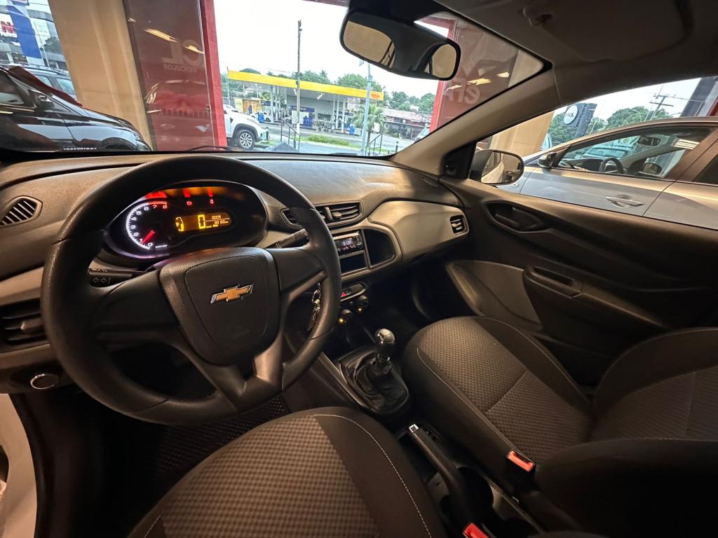 CHEVROLET Onix Hatch - Foto