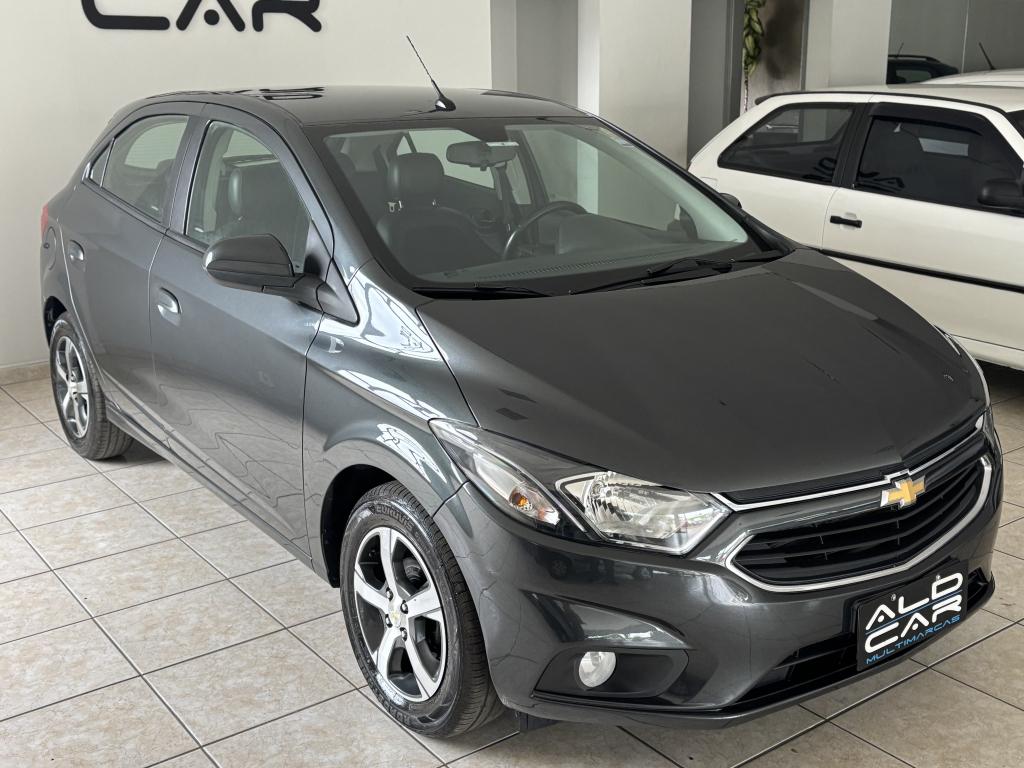 CHEVROLET Onix Hatch - Foto