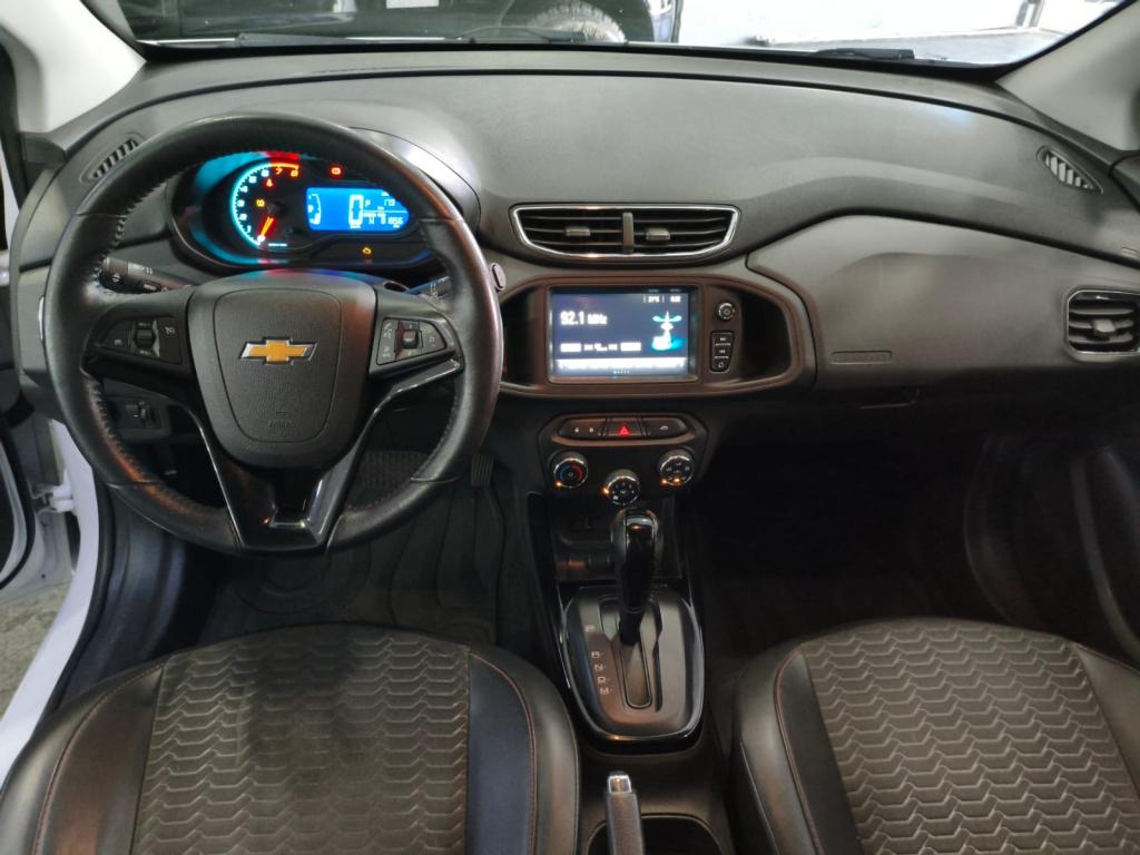 CHEVROLET Onix Hatch - Foto