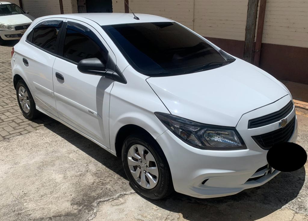 CHEVROLET Onix Hatch - Foto