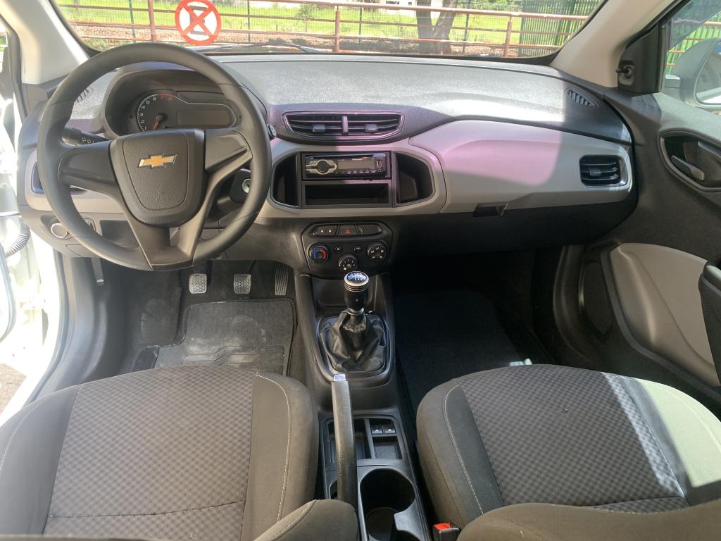 CHEVROLET Onix Hatch - Foto
