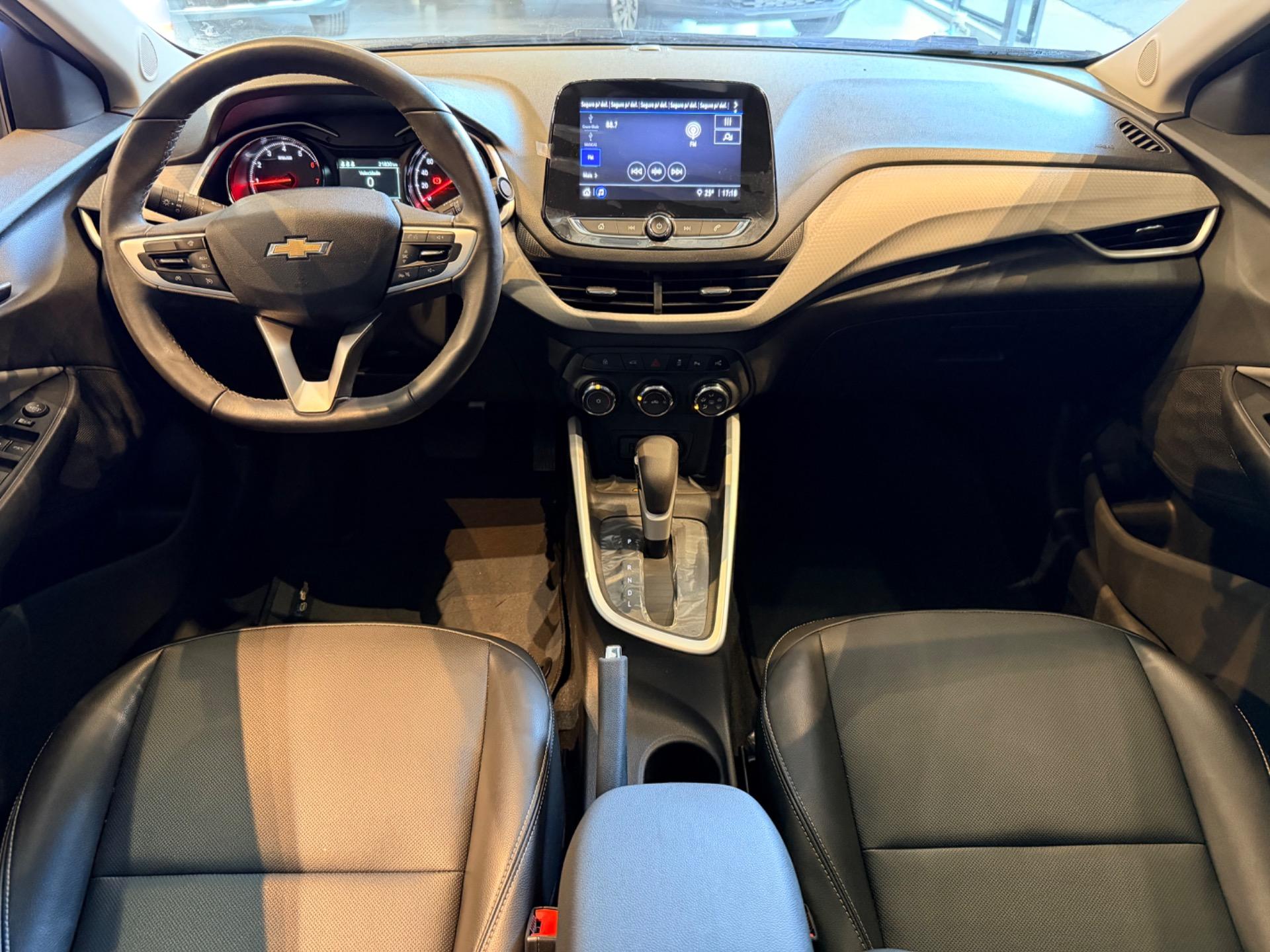 CHEVROLET Onix Hatch - Foto